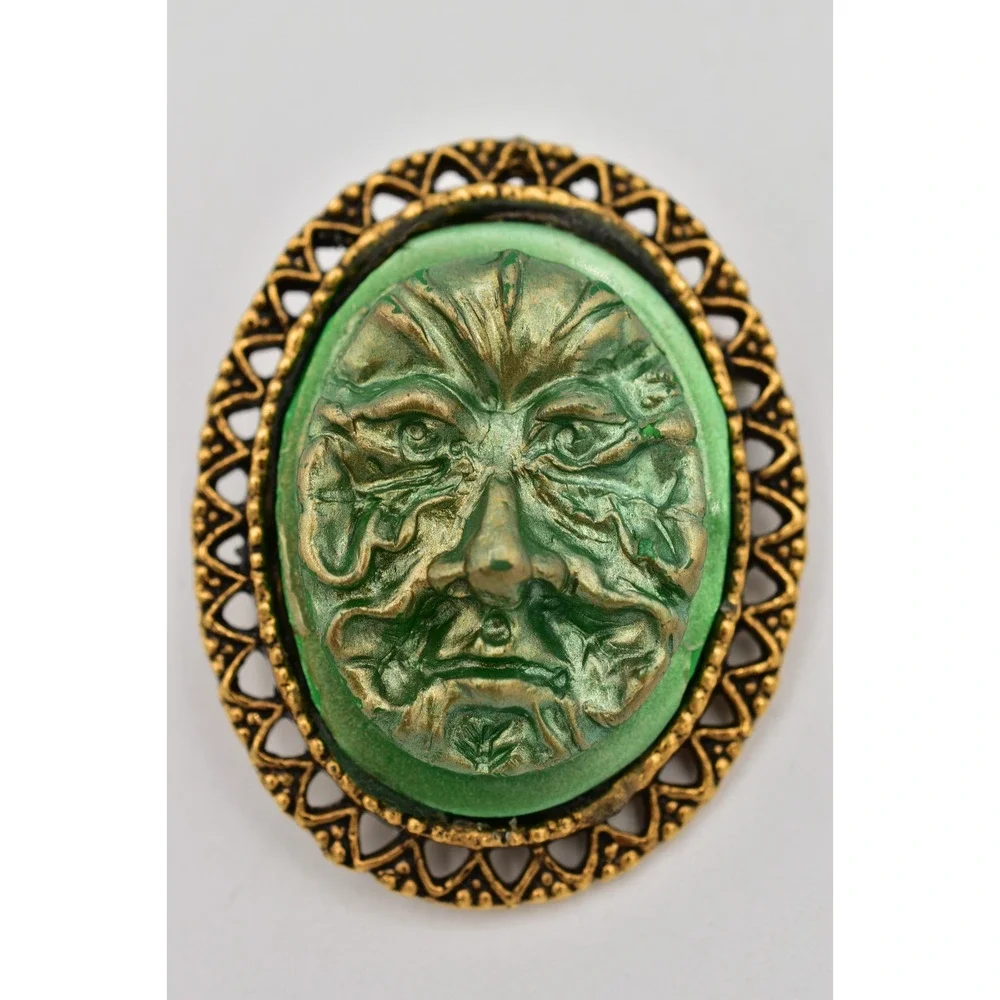 Vintage Abstract Face Pin Brooch Ancient Green Molded Resin Antiqued Gold BinAL